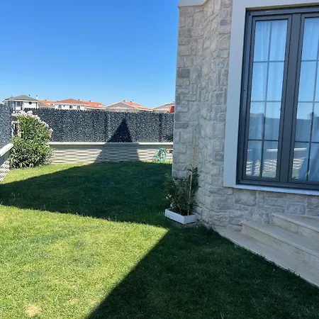 Modern 2-br Ground Floor Near Sarimsakli Beach-3 * Ayvalı